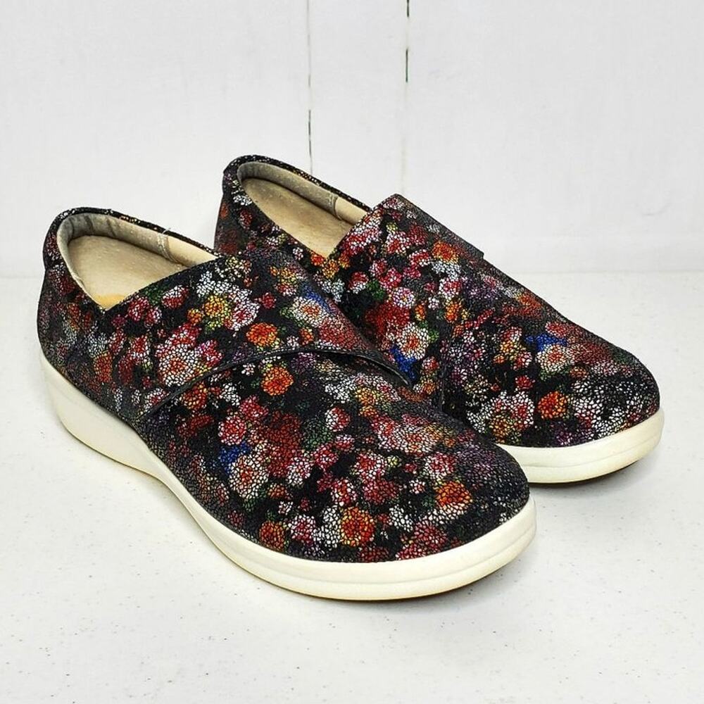 Traq Alegria Qin Garland Floral Print Leather Wedge Heel Professional Clogs 38